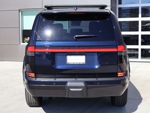 Used 2024 Lexus GX 550 w/ Accessory Package (31) AWD/4WD image 7