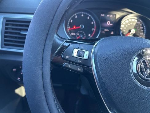 Used 2018 Volkswagen Atlas SE image 24