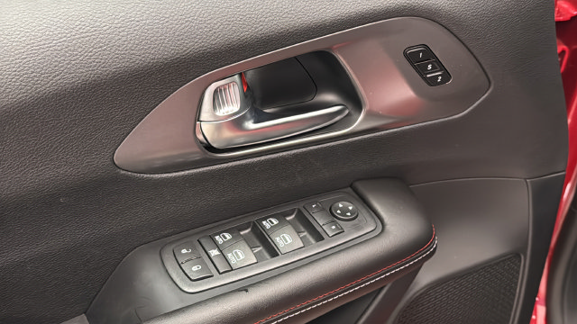 New 2027 Chrysler Pacifica Select FWD image 20