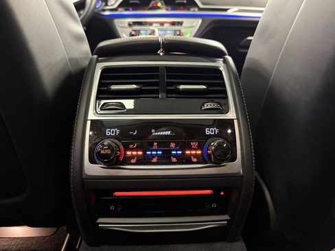 Used 2018 BMW 750i RWD image 33