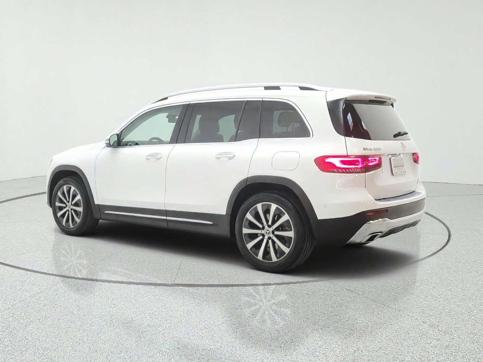 Used 2023 Mercedes-Benz GLB 250 image 7