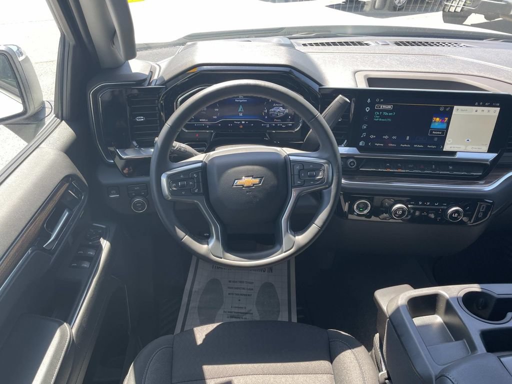 Used 2023 Chevrolet Silverado 1500 LT AWD/4WD image 13
