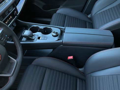 New 2026 Nissan Rogue SV AWD/4WD image 32