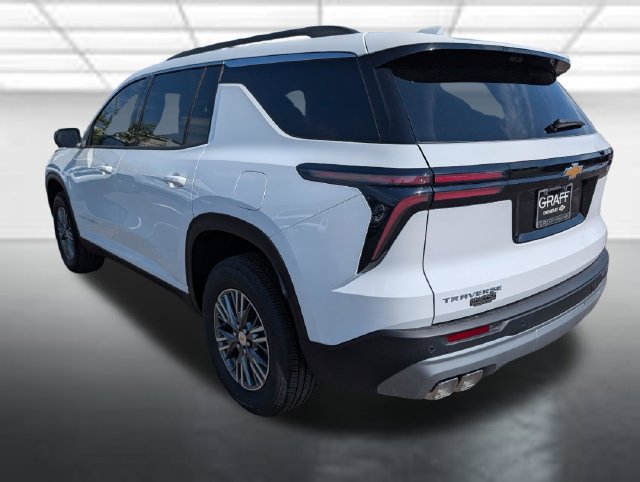 New 2027 Chevrolet Traverse LT w/ Driver Confidence Package FWD image 2