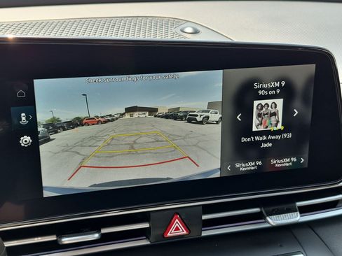 Certified 2025 Hyundai Elantra SEL FWD image 27