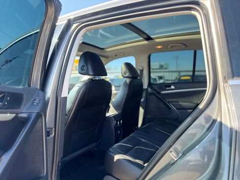 Used 2013 Volkswagen Tiguan SEL image 16