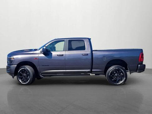New 2026 RAM 2500 Laramie AWD/4WD image 3