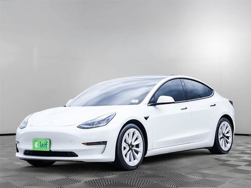 Used 2021 Tesla Model 3 Standard Range Plus RWD image 8