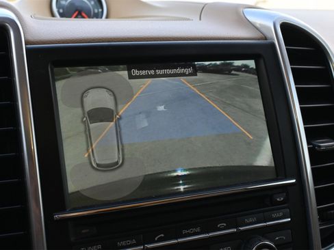 Used 2013 Porsche Cayenne S image 13