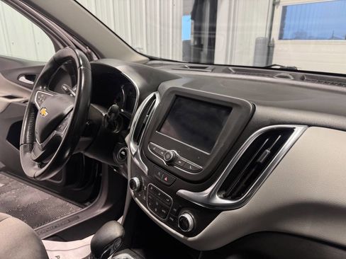 Used 2022 Chevrolet Equinox LT image 21