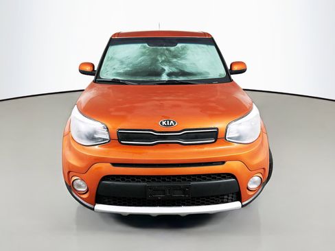 Used 2019 Kia Soul + image 2