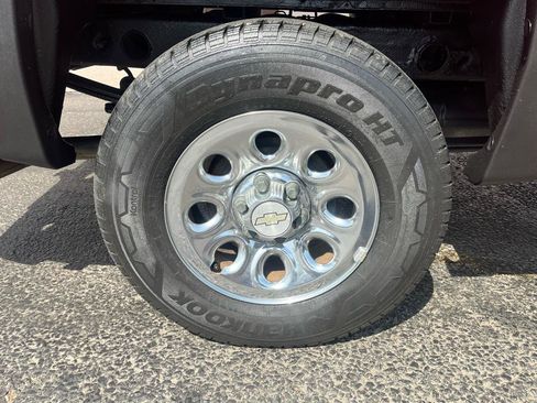 Used 2011 Chevrolet Silverado 1500 W/T w/ LS Package AWD/4WD image 12