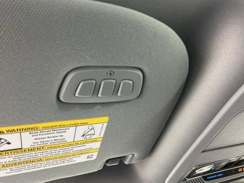 Certified 2025 Ford F350 Lariat w/ Black Appearance Package image 26