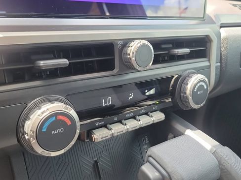 Certified 2024 Toyota Tacoma TRD Sport RWD image 18