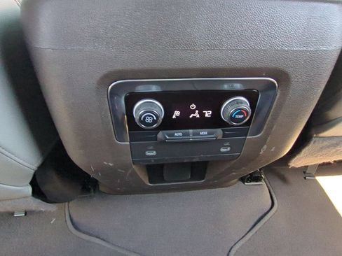 Used 2022 Chevrolet Tahoe Z71 AWD/4WD image 22