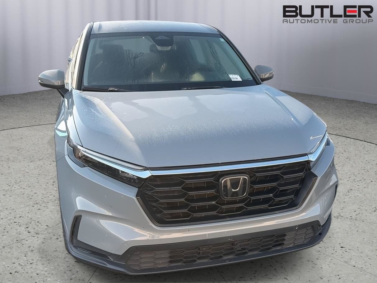 Used 2023 Honda CR-V LX image 3