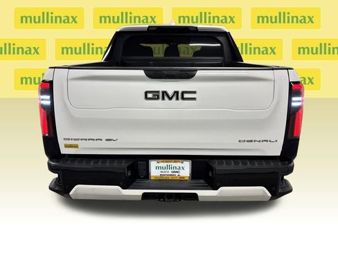 Used 2025 GMC Sierra EV Denali image 16