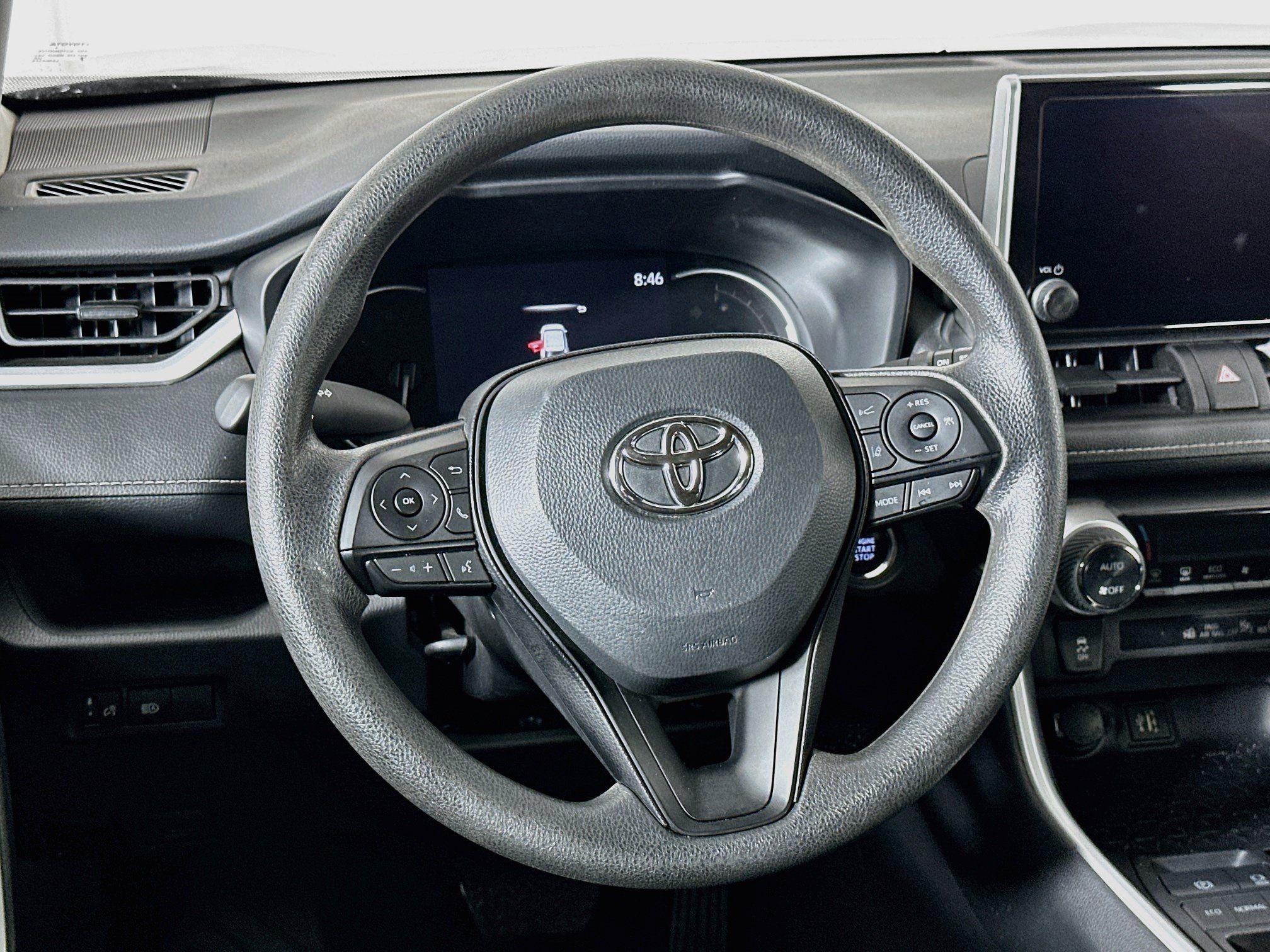 Used 2025 Toyota RAV4 XLE FWD image 18