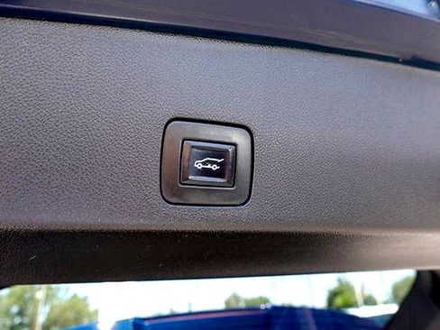 Used 2022 Buick Encore GX Select AWD/4WD image 24