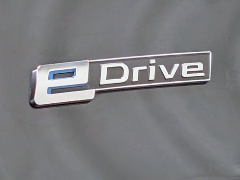 Used 2016 BMW i8 image 11