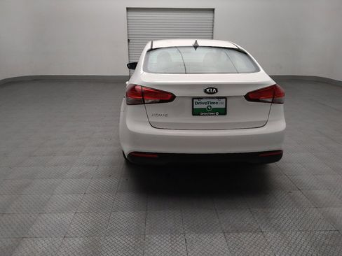 Used 2017 Kia Forte LX FWD image 6