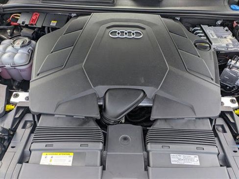 Used 2022 Audi Q8 Premium Plus AWD/4WD image 24