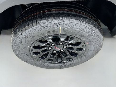 New 2026 GMC Canyon Elevation RWD image 31