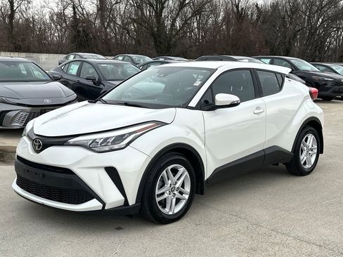 Used 2021 Toyota C-HR LE image 2