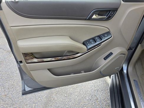 Used 2019 GMC Yukon XL SLT w/ Open Road Package image 39