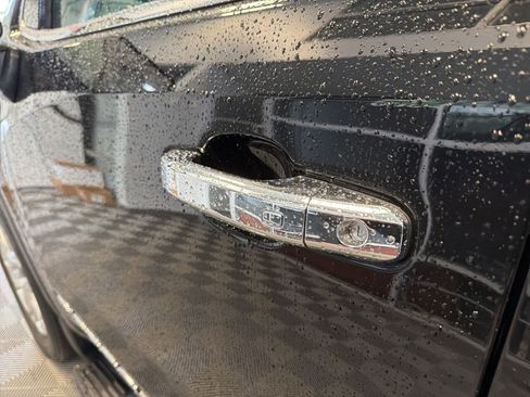 Used 2021 GMC Sierra 1500 SLT w/ SLT Convenience Package AWD/4WD image 11