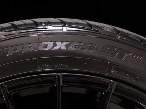 Used 2025 Cadillac Escalade V w/ LPO, ONYX Package image 50