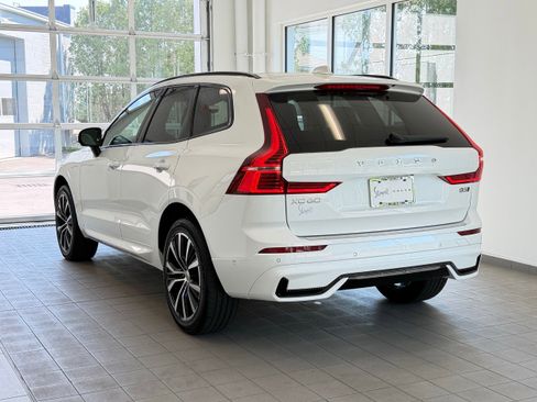 Used 2024 Volvo XC60 B5 Plus w/ Protection Package Premier AWD/4WD image 7