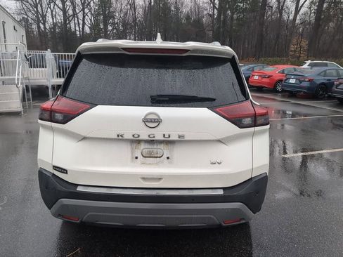 Used 2023 Nissan Rogue SV w/ SV Premium B Package image 7