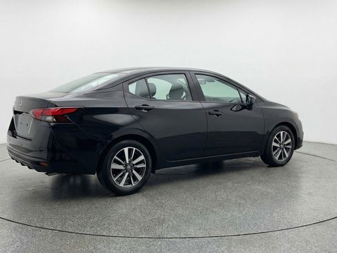 Used 2025 Nissan Versa SV image 9