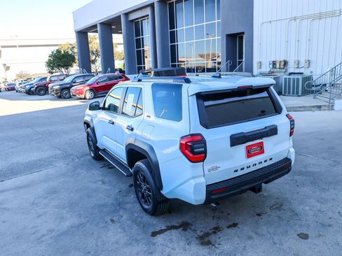 Certified 2025 Toyota 4Runner Limited image 9