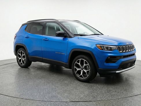 Used 2025 Jeep Compass Limited AWD/4WD image 1