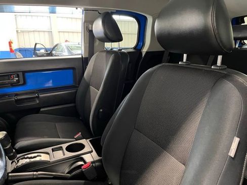 Used 2008 Toyota FJ Cruiser 2WD image 23