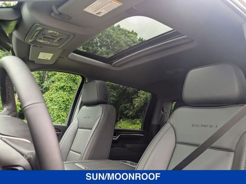 New 2025 GMC Sierra 2500 Denali w/ Denali Reserve Package image 16