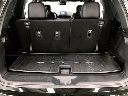 Used 2025 Honda Pilot TrailSport image 41