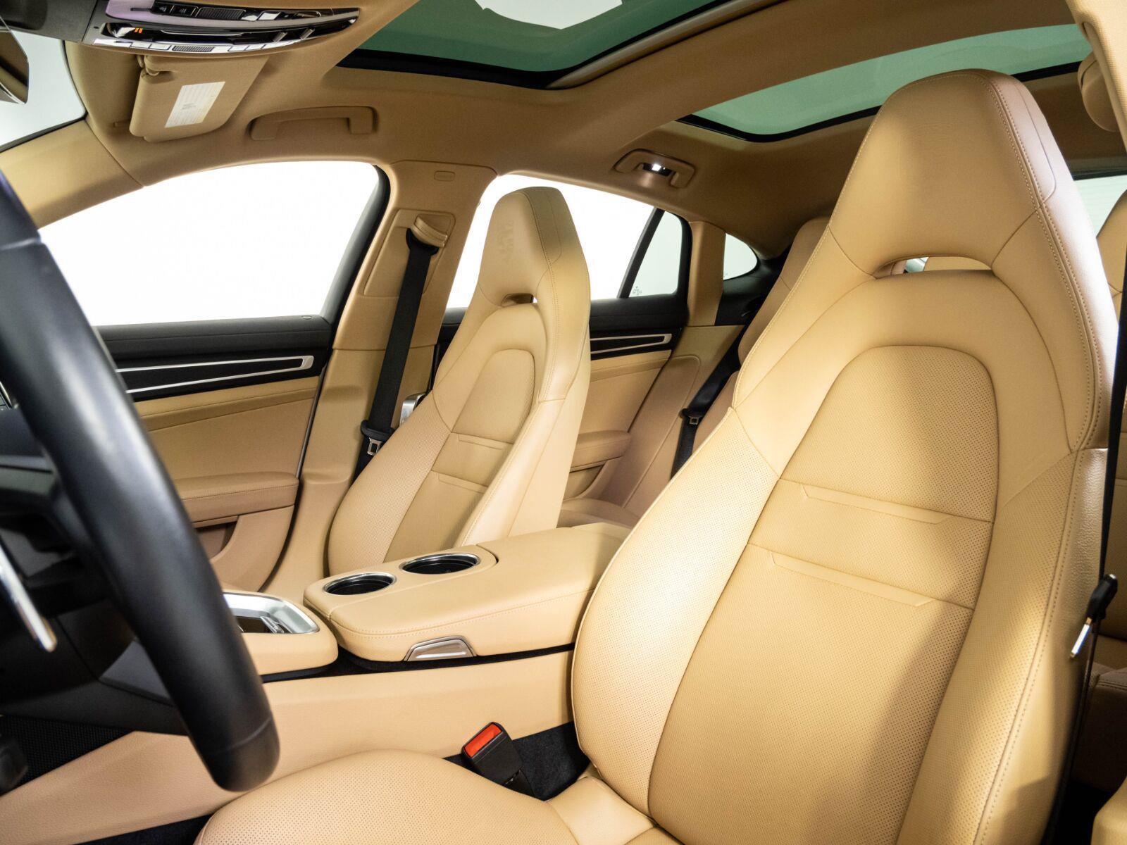 Used 2023 Porsche Panamera Platinum Edition RWD image 5