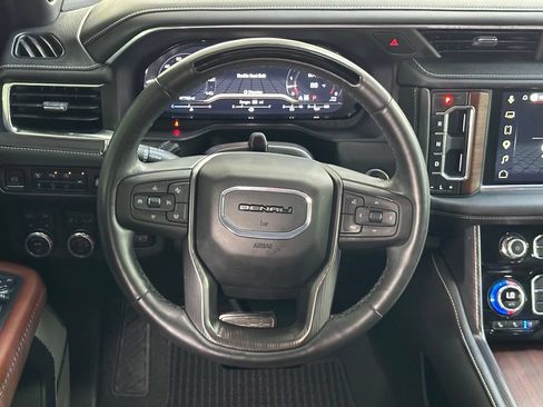 Used 2024 GMC Yukon Denali Ultimate AWD/4WD image 17