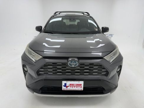 Used 2019 Toyota RAV4 XSE image 3