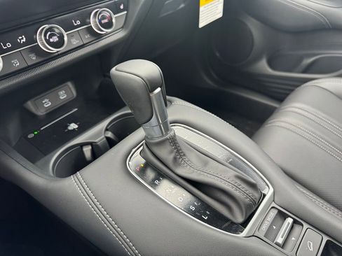 New 2026 Honda HR-V EX-L image 10