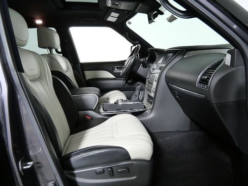 Used 2019 INFINITI QX80 Limited w/ All-Season Package AWD/4WD image 10