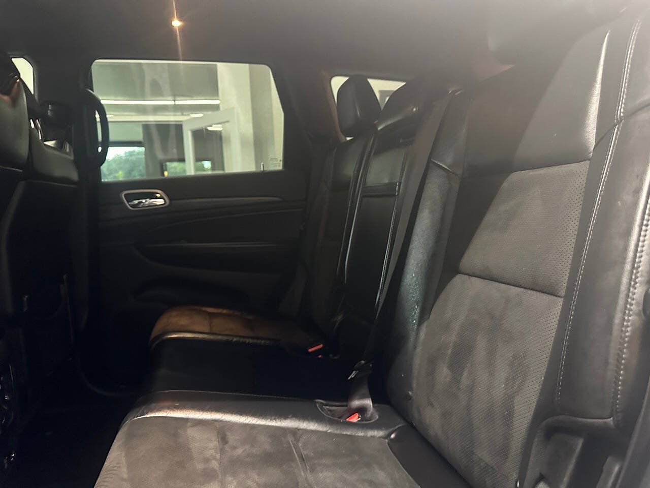 Used 2019 Jeep Grand Cherokee Altitude AWD/4WD image 21