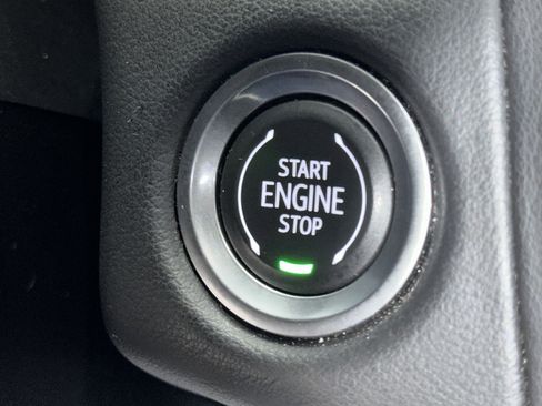 Used 2024 Chevrolet Suburban Premier image 36