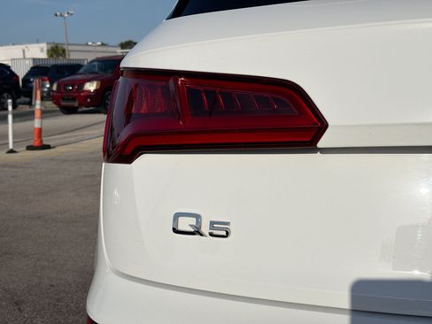 Used 2018 Audi Q5 2.0T Premium Plus w/ Premium Plus Package AWD/4WD image 10