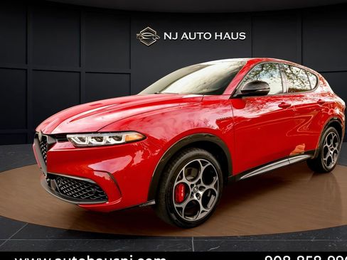 Used 2024 Alfa Romeo Tonale Veloce AWD/4WD image 4