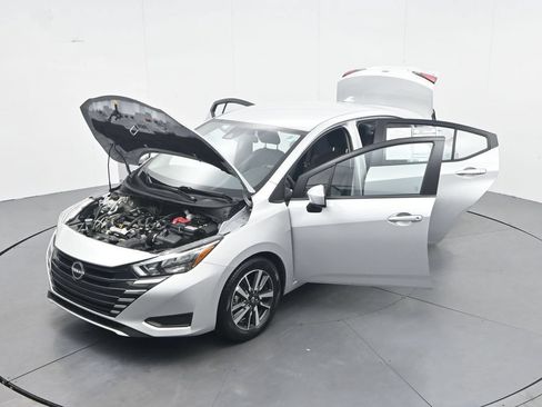 Used 2025 Nissan Versa SV FWD image 46