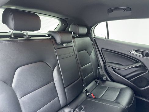 Used 2020 Mercedes-Benz GLA 250 image 46